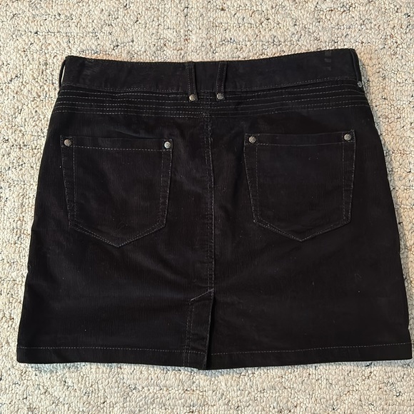 Athleta corduroy skirt, Black, Size 6 - Picture 4 of 6